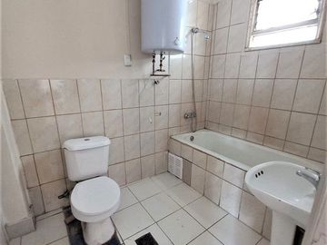 VENDO CASA MUY CENTRAL IDEAL PARA INSTALAR LOCAL DE COMIDA