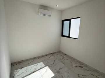 SE VENDE CASA EN MONTECARLO RESIDENCIAL