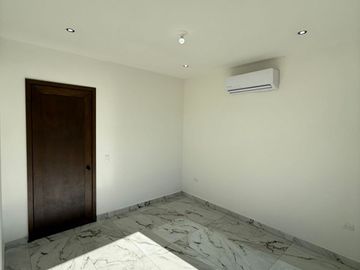 SE VENDE CASA EN MONTECARLO RESIDENCIAL