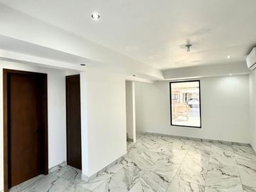 SE VENDE CASA EN MONTECARLO RESIDENCIAL