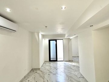 SE VENDE CASA EN MONTECARLO RESIDENCIAL