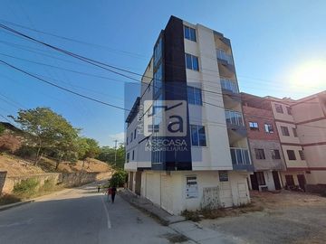 VENTA APARTAMENTO VIS GIRON EL MILAGRO-VILLA CAROLINA