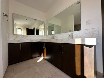 SE VENDE CASA EN MONTES DE AMÉ, MÉRIDA YUCATÁN