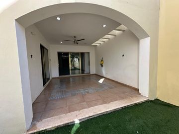 SE VENDE CASA EN MONTES DE AMÉ, MÉRIDA YUCATÁN