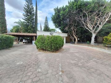 VENTA CASA COLINAS DEL BOSQUE EN PRIVADA 5 RECÁMARAS CORREGIDORA QUERÉTARO