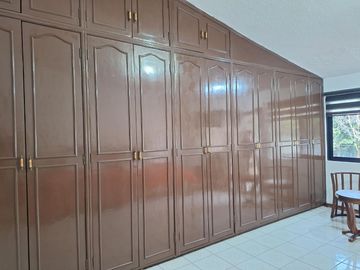VENTA CASA COLINAS DEL BOSQUE EN PRIVADA 5 RECÁMARAS CORREGIDORA QUERÉTARO