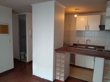 DEPTO., ESTAC. y BODEGA - A DOS CUADRAS DEL METRO SANTA ISABEL L. 5.