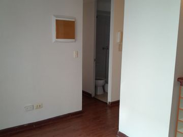 DEPTO., ESTAC. y BODEGA - A DOS CUADRAS DEL METRO SANTA ISABEL L. 5.