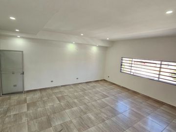 CASA EN VENTA / RENTA
