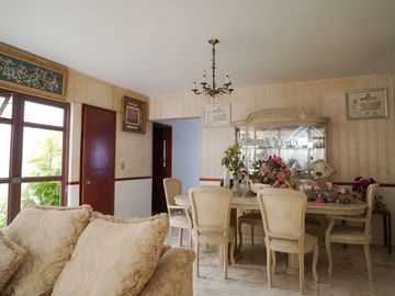 CASA EN VENTA COL. LOMAS DEL COUNTRY, GUADALAJARA JALISCO.