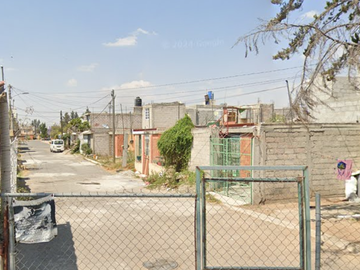 CASA EN CALLE ANUNCIACION, COL. VILLAS DE SANTA MARIA, ZUMPANGO. ¡NO CREDITOS!