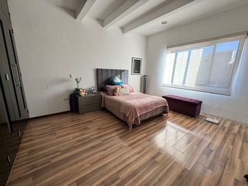 CASA EN VENTA EN JARDINES DEL CAMPESTRE AL NORTE DE AGS