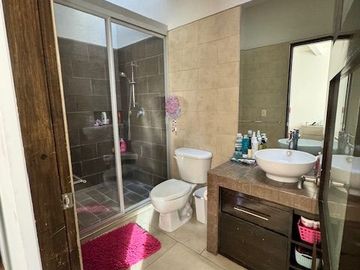 CASA EN VENTA EN JARDINES DEL CAMPESTRE AL NORTE DE AGS