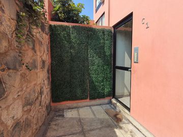 MODERNO DPTO EN CONDOMINIO LAS LOMAS DE LA MOLINA VIEJA