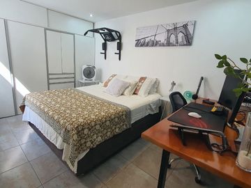 MODERNO DPTO EN CONDOMINIO LAS LOMAS DE LA MOLINA VIEJA