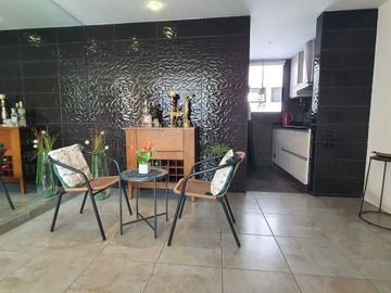 MODERNO DPTO EN CONDOMINIO LAS LOMAS DE LA MOLINA VIEJA