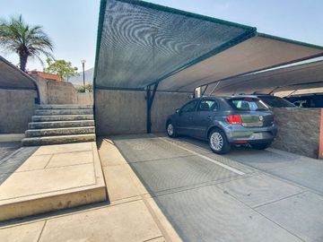 MODERNO DPTO EN CONDOMINIO LAS LOMAS DE LA MOLINA VIEJA