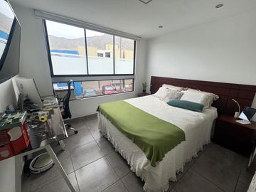 MODERNO DPTO EN CONDOMINIO LAS LOMAS DE LA MOLINA VIEJA
