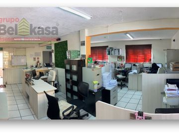 Venta de casa con locales en San Felipe de Jesús, G.A.M.