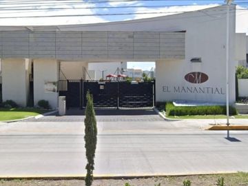 CASA EN REMATE EN METEPEC.