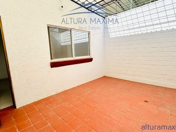 Casa en Venta Una Planta Condominio en Lomas De Zapopan