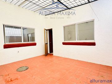 Casa en Venta Una Planta Condominio en Lomas De Zapopan