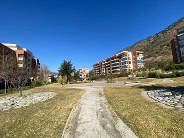 Espectacular Dpto 1 er piso en altura, gran vista oriente!!