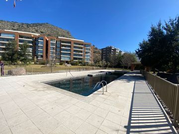 Espectacular Dpto 1 er piso en altura, gran vista oriente!!