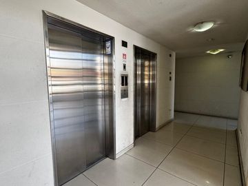 Departamento 3 dormitorios 2 baños. Inmueble adjudicado en remate ubicado en Vicuña Mackenna 6501, Metro Mirador, La Florida.