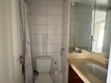 Departamento 3 dormitorios 2 baños. Inmueble adjudicado en remate ubicado en Vicuña Mackenna 6501, Metro Mirador, La Florida.