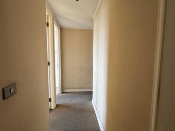 Departamento 3 dormitorios 2 baños. Inmueble adjudicado en remate ubicado en Vicuña Mackenna 6501, Metro Mirador, La Florida.