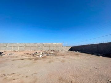 Local Industrial con Terredo de 2.500 m2 y 855m2 Construidos, en Pasaje El Caliche lotes 11 y 12 Alto Hospicio, Iquique.