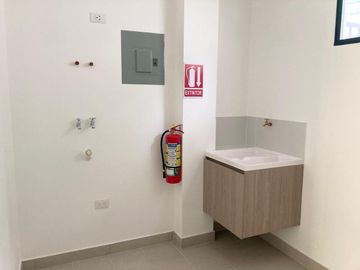Departamento de Venta en sector Los Ceibos, Guayaquil
