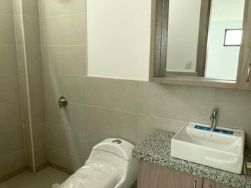 Departamento de Venta en sector Los Ceibos, Guayaquil