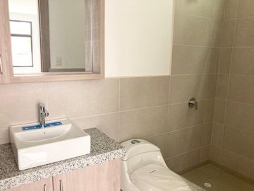 Departamento de Venta en sector Los Ceibos, Guayaquil