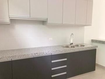 Departamento de Venta en sector Los Ceibos, Guayaquil