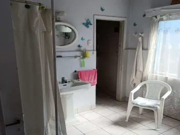 SE VENDE CASONA 334 m2 CONSTRUIDOS TERRENO 665m2 en 14200 UF
