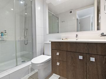 Depto impecable! en condominio mall metro Plaza Egaña