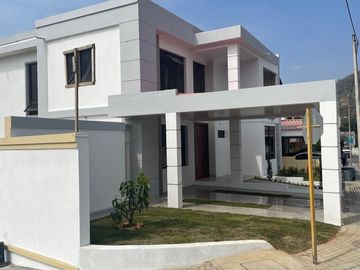 Casa de Venta Sector Portal al Sol, Guayaquil