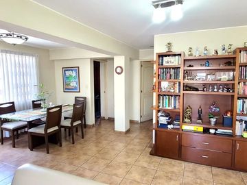Se vende departamento de 2 dormitorios en La Molina