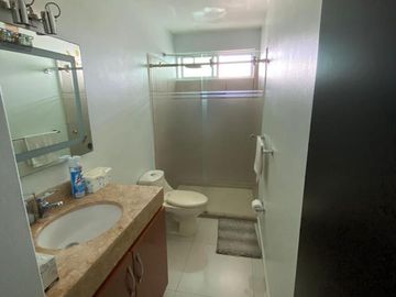 RESIDENCIA EN VENTA EN ISLA MUSULA, CON ALBERCA PROPIA DE 3 NIVELES, 3 RECAMARAS, GYM Y ROOF GARDEN