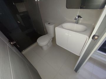 RESIDENCIA EN VENTA EN ISLA MUSULA, CON ALBERCA PROPIA DE 3 NIVELES, 3 RECAMARAS, GYM Y ROOF GARDEN