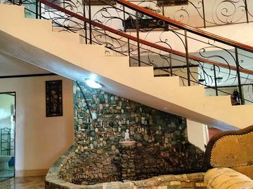 Spacious House in Tagaytay With View Of The Whole Village