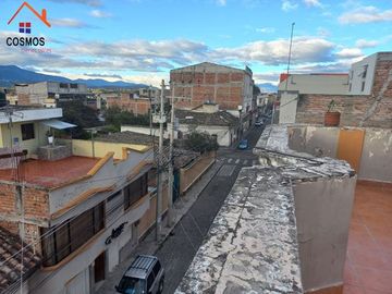 Casa de venta en Atuntaqui, 4 plantas