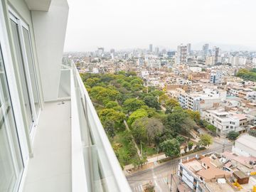 Venta De Departamento De Estreno Conn Balcon En Santa Catalina