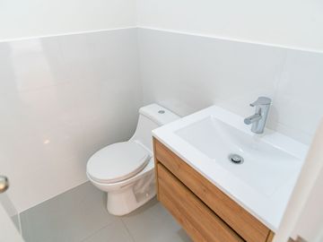 Venta De Departamento De Estreno Conn Balcon En Santa Catalina