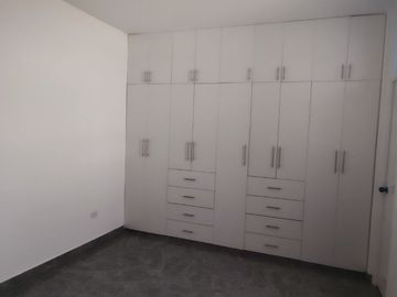 VENDO DEPARTAMENTO AL COSTADO DE LA UDEP URB.LAGUNAS DEL CHIPE