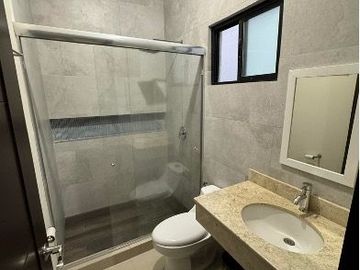 Moderna Casa en RENTA al Norte de Saltillo