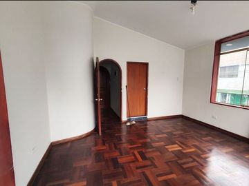 CASA EN VENTA EN ATE