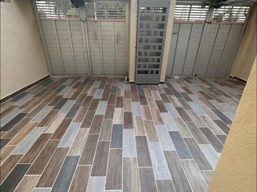 VENDO CASA EN VIA MUERTA SOBRE AVENIDA, A 1 CUADRA DEL MAR